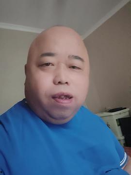 头条光头的人叫什么