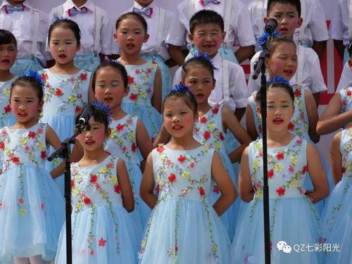 小小明星亮闪闪,揭秘亮闪闪的璀璨之路