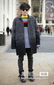 prada包明星街拍,Prada包袋在明星街拍中的璀璨亮相